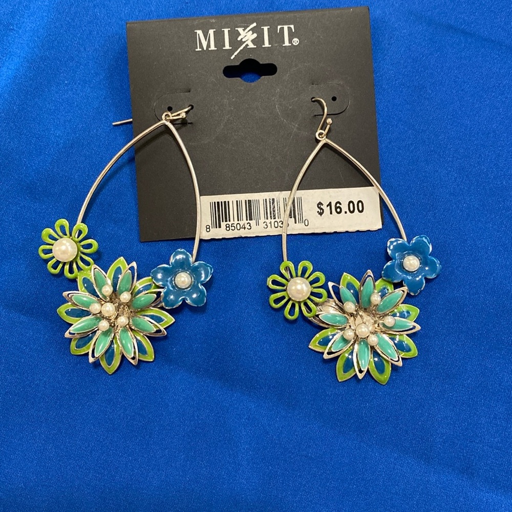Floral earrings